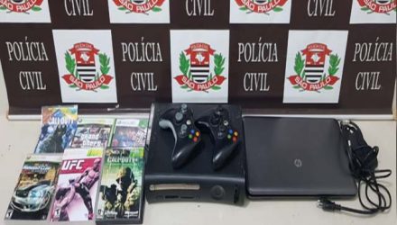 Foram recuperados e devolvidos 1 vídeo game Xbox 360, 06 jogos para Xbox e 02 controles sem fio para Xbox. Foto: POLÍCIA CIVIL/Divulgação