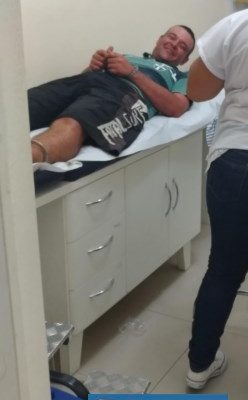 Na detenção anterior, o servente apresentava visivelmente estar sob efeito de entorpecentes, quando bateu a cabeça na grade da cela e precisou de cuidados médicos. Fotos: DIVULGAÇÃO