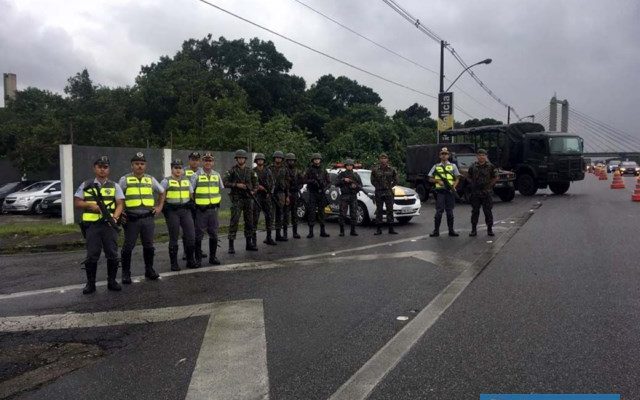 Exército Brasileiro atua em conjunto, nesta operação, com a Polícia Militar do Estado de São Paulo. Foto: DIVULGAÇÃO/PMRv