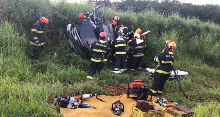 Comerciante morreu após o veículo em que ele estava capotar em Bady Bassitt — Foto: Gazeta do Interior