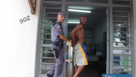 “Cáca” foi preso indiciado por furto qualificado. Ele é um velho conhecido da Polícia Militar tendo outras inúmeras passagens. Foto: MANOEL MESSIAS/Agência