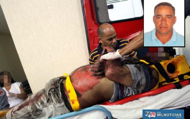 Vítima foi encaminhado ao UPA com traumatismo no tórax e rosto, não resistindo aos ferimentos. Na foto o vereador Hernani da Bahia ajudou a descer o homem da unidade de resgate. Foto: MANOEL MESSIAS/Mil Noticias