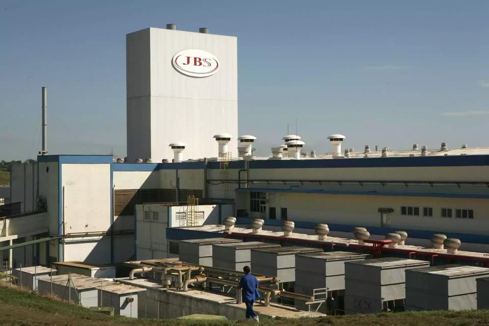 A unidade da JBS em Lins (SP) onde aconteceu o acidente é dedicada à fabricação de produtos de limpeza e higiene — Foto: J.Serafim/Divulgação