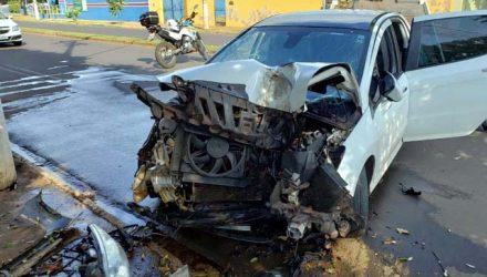 Grave acidente ocorreu na manhã de domingo (28) em Três Lagoas/MS. Foto: Assessoria PM / Rádio Caçula.