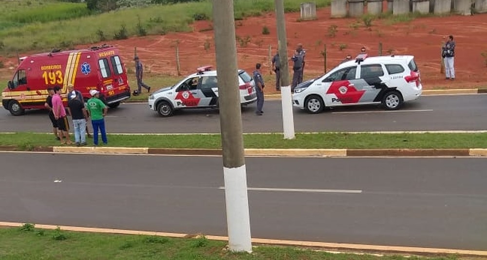 Acidente entre motos aconteceu em avenida de Itapetininga (SP) — Foto: Leoni de Godoy Silva/Arquivo Pessoal.