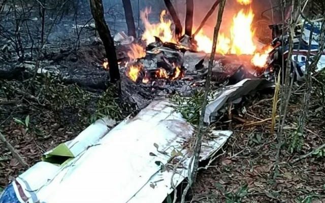 Queda de avião de aconteceu numa área de mata próximo ao Aeroporto Santa Maria, na saída para Três Lagoas. Foto: Campo Grande News