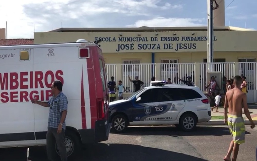Professora morreu dentro da ambulância, a caminho do hospital — Foto: Cleverton Macedo/TV Sergipe.