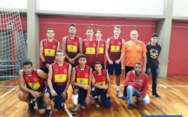 Tênis de mesa, basquete, vôlei, ginástica rítmica e natação são categorias que avançaram para a fase final. Fotos: Secom/Prefeitura