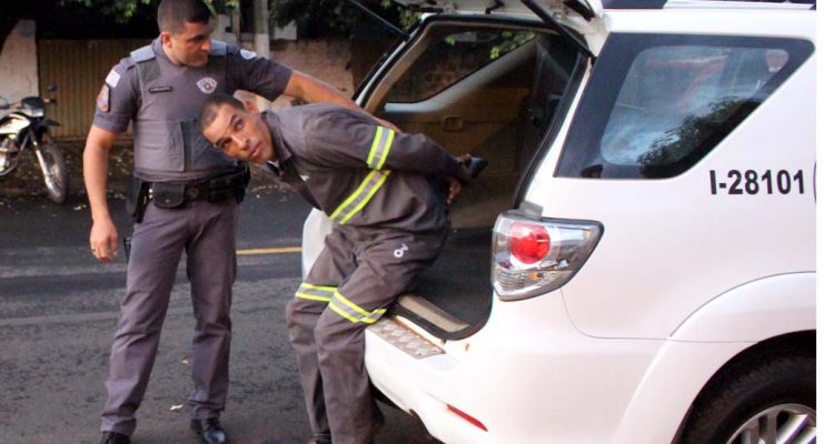 ‘Gigante’ foi indiciado por tráfico de entorpecente e recolhido ao CDP – Centro de Detenção Provisória de Nova Independência. Foto: MANOEL MESSIAS/Agência