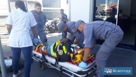 Piloto de aluguel sofreu uma pancada na canela e escoriações no joelho da perna esquerda. Foto: MANOEL MESSIAS/Agência