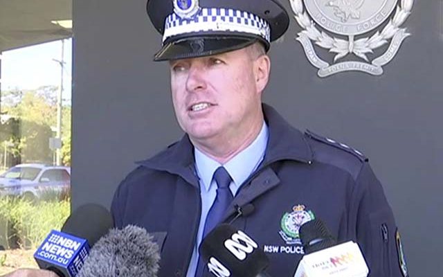 O policial Darren Williams, da polícia da Nova Gales do Sul. — Foto: Australian Broadcasting Corporation via AP.