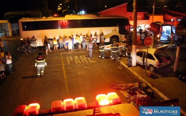 Acidente aconteceu no cruzamento das ruas Dom Bosco e Itararé, ao lado do campo de futebol do jardim das Àguas. Foto: MANOEL MESSIAS/Agência
