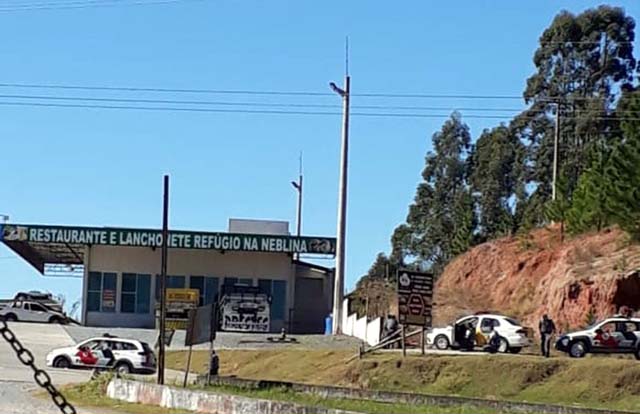 Criminosos fazem reféns em restaurante em Piedade — Foto: Arquivo Pessoal