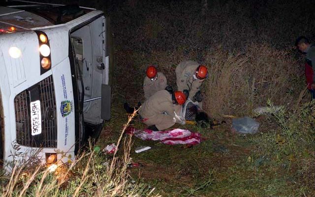 Entre os feridos estão uma gestante, de 22 anos, uma adolescente, de 15 anos, e uma criança, de 4 anos (Foto: Reprodução/ O Correio News)