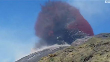 Brasileiro registrou erupção de vulcão na Itália — Foto: Thiago Takeuti /BBC.