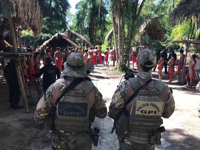 Polícia Federal enviou equipes para investigar morte de líder indígena e possível invasão de reserva no Amapá — Foto: PF/Divulgação.