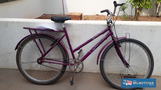 Bicicleta que o homem estava foi apreendida para verificar sua procedência. Foto: MANOEL MESSIAS/Agência