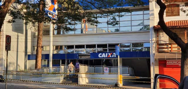 Caixa Econômica no Centro de Limeira é alvo de criminosos pela segunda vez neste ano — Foto: Felipe Boldrini/EPTV.