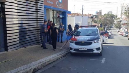 Mulher foi morta a tiros pelo ex-marido em clínica odontológica no Centro de Limeira — Foto: Jonatan Morel/EPTV.