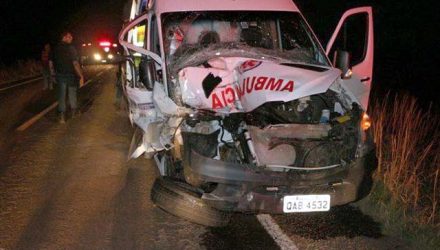 A ambulância de Chapadão do Sul estava transportando um paciente em estado grave para Campo Grande (MS). Foto: site BNC Notícias