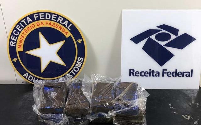 Segundo a Receita Federal, a quantidade de droga apreendida é avaliada em cerca de R$ 4,5 milhões. — Foto: Receita Federal/Divulgação.