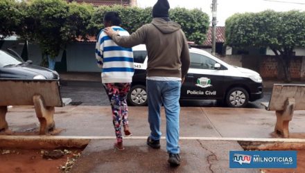 Acusada foi encaminhada por um policial civil ao fórum local para participar de audiência de custódia. Vai responder ao processo em liberdade. Foto: MANOEL MESSIAS/Agência