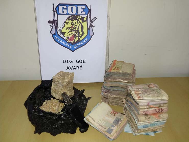 Polícia apreendeu droga e dinheiro em Avaré (SP) — Foto: Polícia Civil/Divulgação.