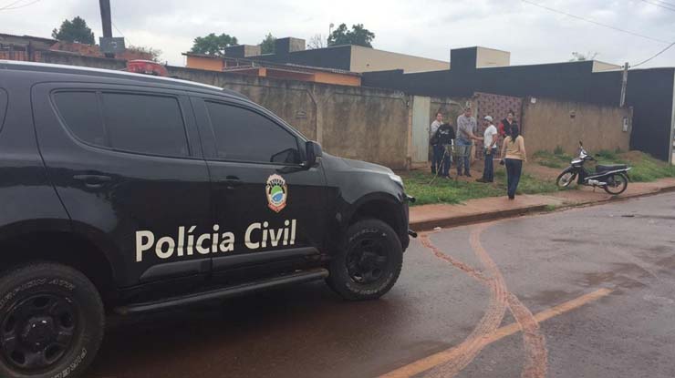 Mulher é morta com cinco tiros de pistola, em Ponta Porã (MS). — Foto: Porã News.