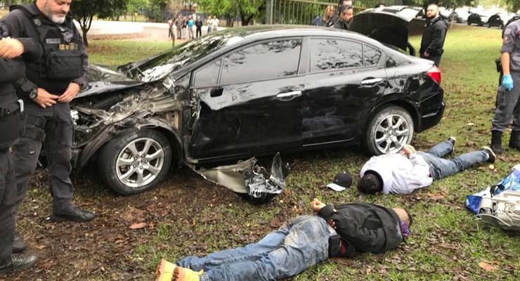 Suspeitos foram presos por policiais do Deic — Foto: Divulgação/Deic.