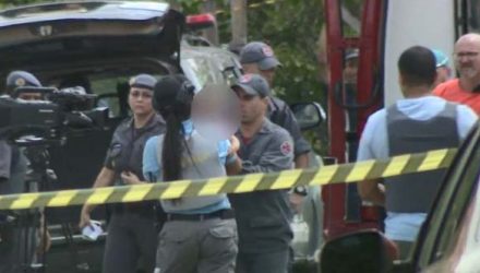 Bebê sai de casa ileso após ser feito refém em Campinas — Foto: Reprodução/EPTV.