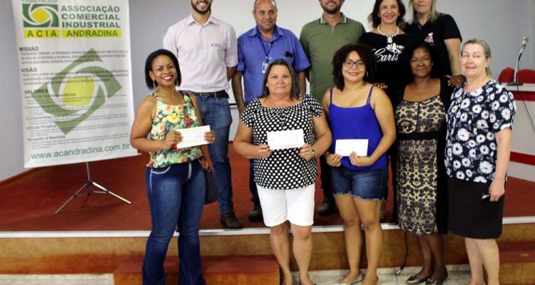 Entrega de prêmios aconteceu na tarde de segunda-feira, 28, no auditório da ACIA. Fotos: DIVULGAÇÃO