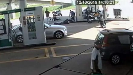 Três morreram em assalto em posto de combustíveis de Itaquaquecetuba — Foto: Reprodução/TV Diário