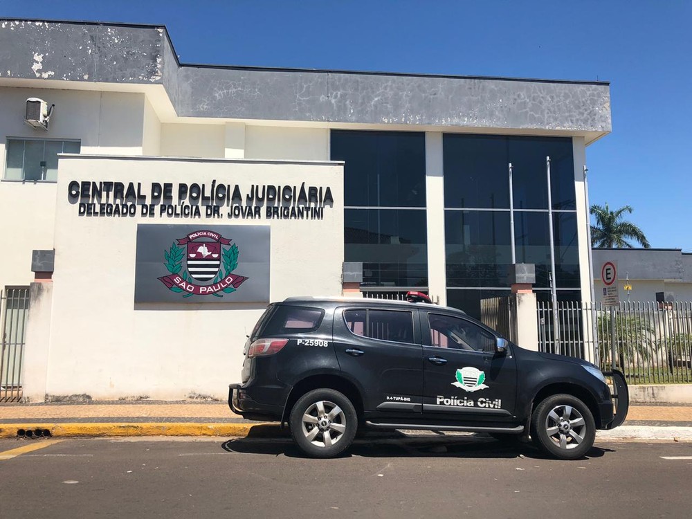 Polícia Civil de Tupã conseguiu prender o suspeito no bairro Santa Rita quando ele se preparava para fugir — Foto: Tupãense Notícias/Divulgação