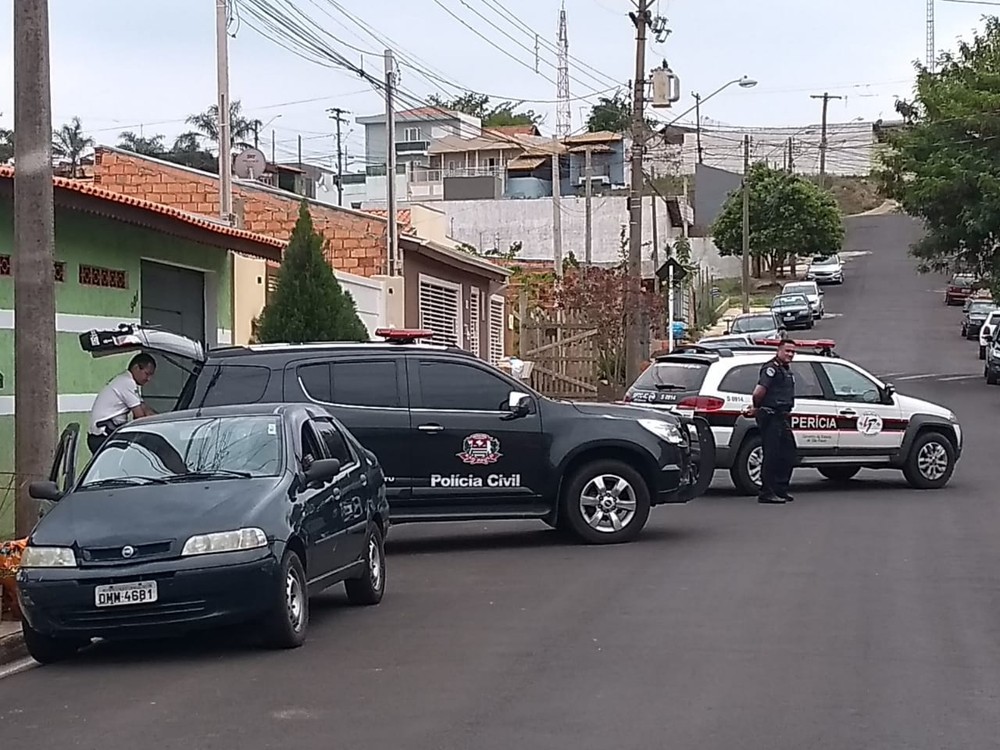 Polícia faz reconstituição do caso do policial aposentado que foi encontrado morto em Botucatu — Foto: Polícia Civil/Divulgação.