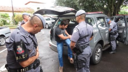 Homem que dirigia o veículo foi preso pela PM em um quarto de hotel de Ouro Verde junto com a esposa e um filho de 10 meses. Foto: Jorge Zanoni
