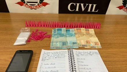 Polícia apreendeu droga, dinheiro e pertences com suspeita de assassinato em MS — Foto: Polícia Civil/Divulgação.