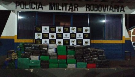 A 1,4 tonelada de maconha apreendida pela PMR nesta sexta-feira na MS-156, em Dourados — Foto: PMR/Divulgação.