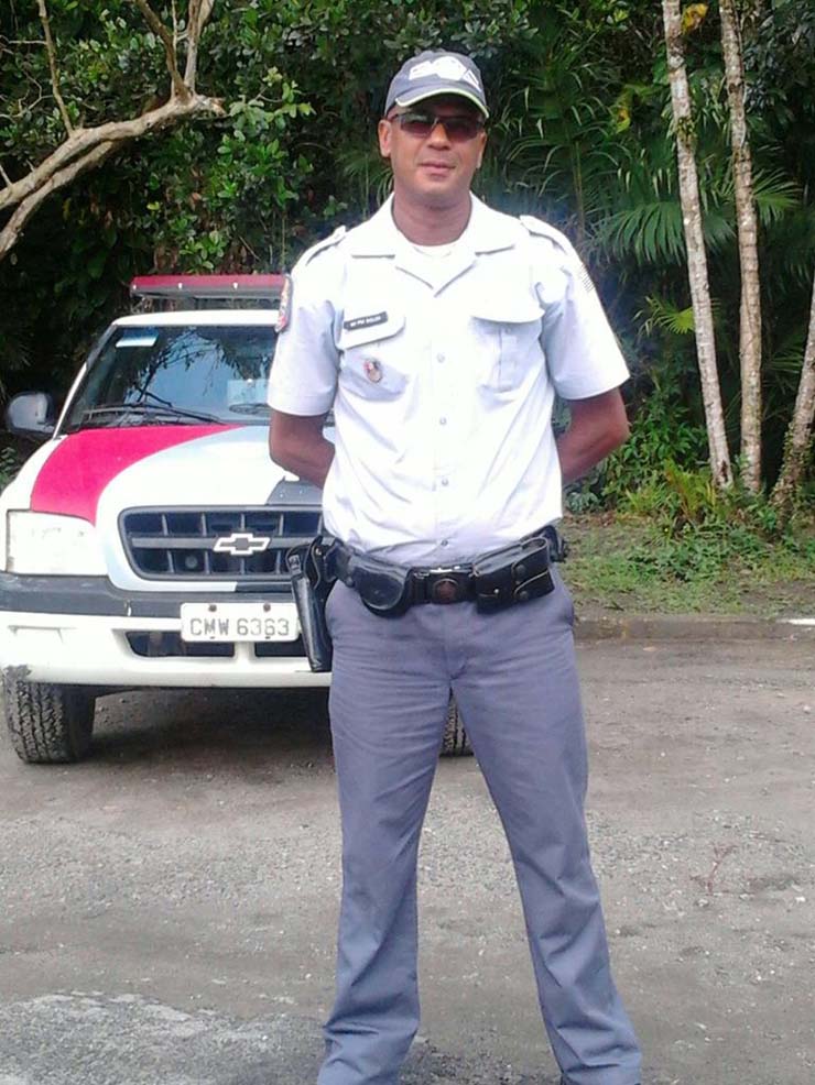Cabo da PM Maurício Solon Mota, de 48 anos, foi morto durante um assalto em Bertioga, SP — Foto: Reprodução/Facebook.
