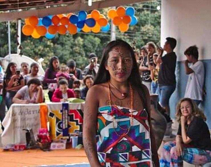 Jovem de 19 anos foi morta pelo namorado na Aldeia Passarinho, nos arredores de Miranda (MS) — Foto: Redes Sociais/Reprodução.