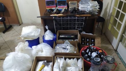 Polícia Militar encontrou refinaria de drogas em Sumaré — Foto: Reprodução/EPTV.