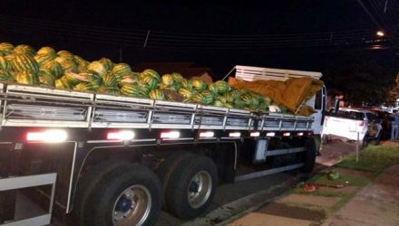 Polícia Rodoviária apreende caminhão de melancia com mais de uma tonelada de maconha — Foto: Polícia Rodoviária/Divulgação