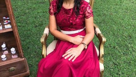 Suely da Conceição Araujo Gonçalves morreu em um acidente de moto — Foto: Reprodução/Facebook.