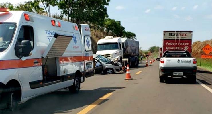 Batida aconteceu no km 182 da rodovia Deputado João Lázaro de Almeida Prado, em São Manuel — Foto: Arquivo pessoal.