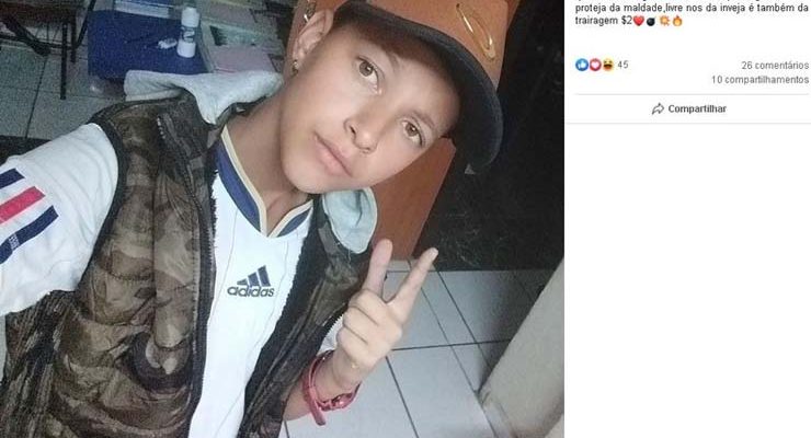 Adolescente andava de skate quando foi atingido pelo galho em Quintana — Foto: Facebook/ reprodução.