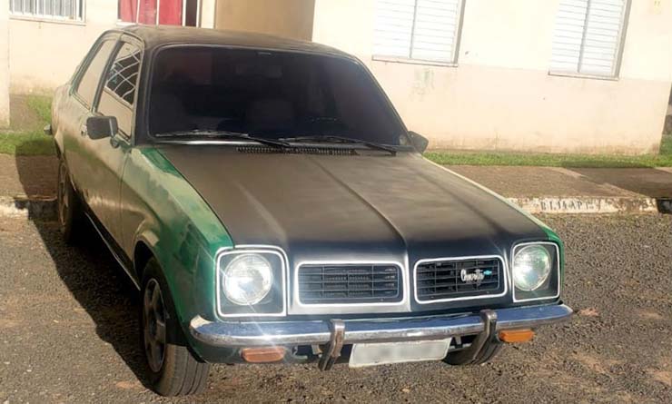 Suspeitos colocaram a vítima enrolada em um lençol no porta-malas do carro em Bauru — Foto: Polícia Civil/Divulgação.