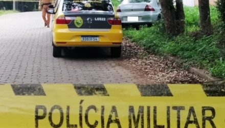 O corpo da vítima estava enrolado em um tapete e amarrado com fios elétricos Foto: Banda B