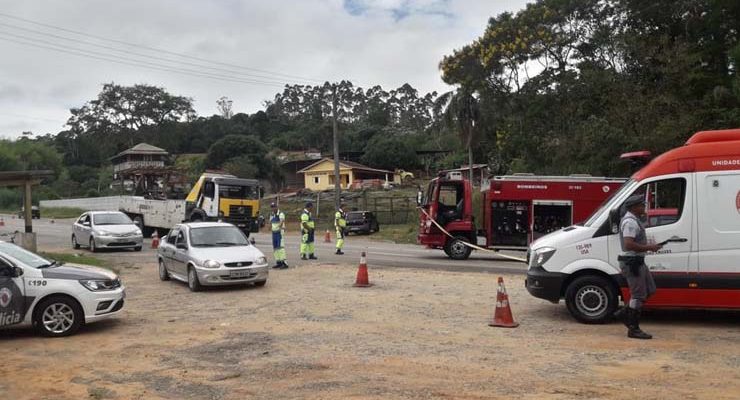 Ciclista morre em acidente na Rodovia Mogi-Bertioga — Foto: Israel de Almeida Nunes/Arquivo Pessoal.