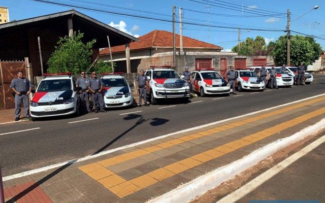 Operação foi realizada em conjunto entre as Polícias Civil e Militar, com apoio do Canil da PM de Araçatuba. Foto: DIVULGAÇÃO/PM