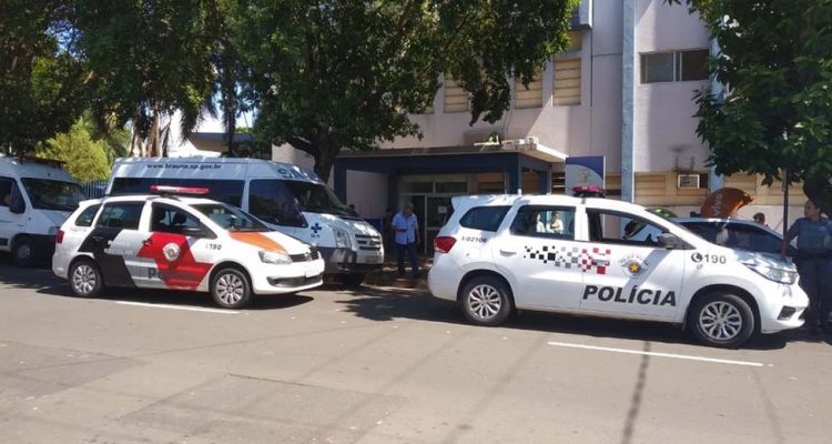 Acusados entraram pela porta da frente da Santa Casa para cometerem o crime. Foto: Divulgação