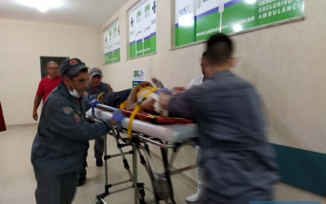 Operador de máquinas foi ferido com uma facada no ombro, próximo do pescoço, em um local conhecido vulgarmente por ‘saboneteira’. Foto: MANOEL MESSIAS/Agência